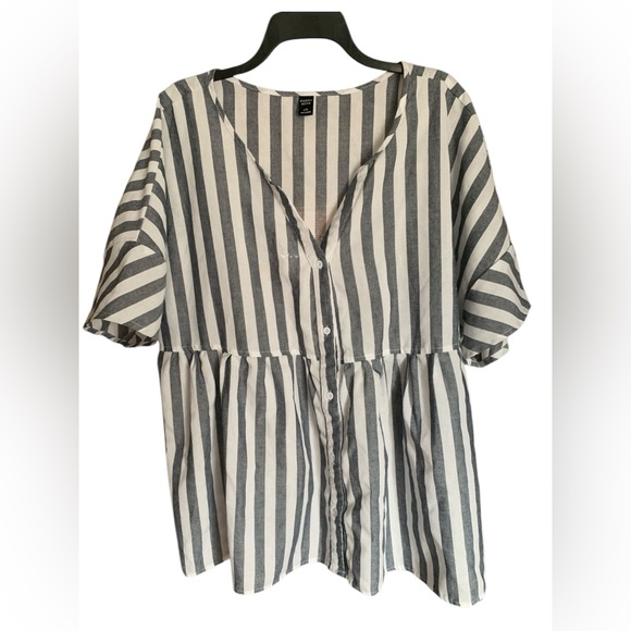 Emery Rose Tops - Women’s Emery Rose Striped Shirt